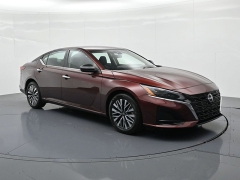 Used 2025  Nissan Altima SV FWD at Landmark Auto Credit Center near springfield&comma; IL