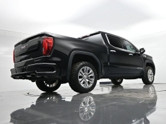 Used 2019  GMC Sierra 1500 4WD Crew Cab 147" Denali at Landmark Auto Credit Center near springfield&comma; IL