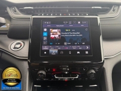 Used 2024  Jeep Grand Cherokee Altitude 4x4 at Landmark Auto Credit Center near springfield&comma; IL