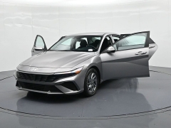 Used 2024  Hyundai Elantra SEL IVT at Landmark Auto Credit Center near springfield&comma; IL