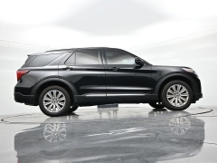 Used 2025  Ford Explorer Platinum 4WD at Landmark Auto Credit Center near springfield&comma; IL