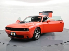 Used 2017  Dodge Challenger R&sol;T Plus Shaker Coupe at Landmark Auto Credit Center near springfield&comma; IL