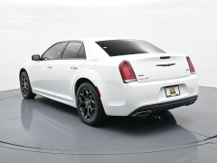 Used 2022  Chrysler 300 Touring L AWD at Landmark Auto Credit Center near springfield&comma; IL