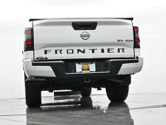 Used 2022  Nissan Frontier Crew Cab 4x4 SV Auto at Landmark Auto Credit Center near springfield&comma; IL