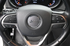 Used 2020  Jeep Grand Cherokee Laredo 4x4 at Landmark Auto Credit Center near springfield&comma; IL