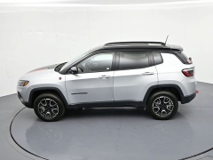 Used 2025  Jeep Compass Trailhawk 4x4 at Landmark Auto Credit Center near springfield&comma; IL