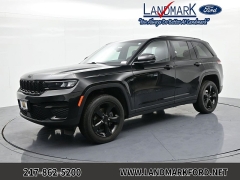 Used 2023  Jeep Grand Cherokee Altitude 4x4 at Landmark Auto Credit Center near springfield&comma; IL