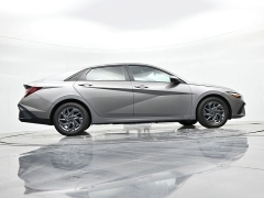 Used 2024  Hyundai Elantra SEL Convenience IVT at Landmark Auto Credit Center near springfield&comma; IL