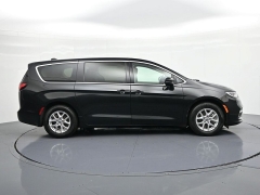 Used 2023  Chrysler Pacifica Touring L FWD at Landmark Auto Credit Center near springfield&comma; IL