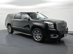 Used 2016  GMC Yukon XL 4d SUV 4WD Denali at Landmark Auto Credit Center near springfield&comma; IL