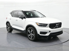 Used 2020  Volvo XC40 4d SUV FWD T4 R-Design at Landmark Auto Credit Center near springfield&comma; IL