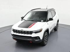 Used 2025  Jeep Compass Trailhawk 4x4 at Landmark Auto Credit Center near springfield&comma; IL