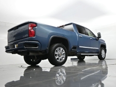 Used 2024  Chevrolet Silverado 3500HD 4WD Crew Cab 159" High Country Dsl at Landmark Auto Credit Center near springfield&comma; IL