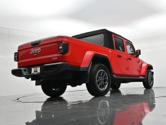 Used 2020  Jeep Gladiator Overland 4x4 at Landmark Auto Credit Center near springfield&comma; IL