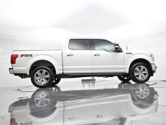 Used 2019  Ford F-150 4WD SuperCrew Platinum 5 1&sol;2 at Landmark Auto Credit Center near springfield&comma; IL