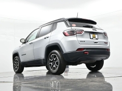 Used 2025  Jeep Compass Trailhawk 4x4 at Landmark Auto Credit Center near springfield&comma; IL