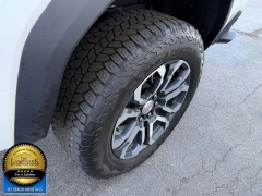 Used 2024  GMC Canyon 4WD Crew Cab AT4 at Landmark Auto Credit Center near springfield&comma; IL