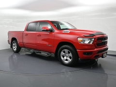 Used 2020  Ram 1500 Big Horn 4x4 Crew Cab 6'4" Box at Landmark Auto Credit Center near springfield&comma; IL