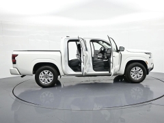 Used 2023  Nissan Frontier Crew Cab 4x2 SV Auto at Landmark Auto Credit Center near springfield&comma; IL