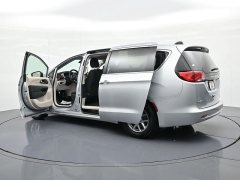 Used 2023  Chrysler Voyager LX FWD at Landmark Auto Credit Center near springfield&comma; IL