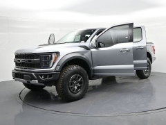 Used 2022  Ford F-150 4WD Raptor SuperCrew 5&period;5' Box at Landmark Auto Credit Center near springfield&comma; IL
