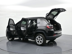Used 2025  Jeep Compass Latitude 4x4 at Landmark Auto Credit Center near springfield&comma; IL