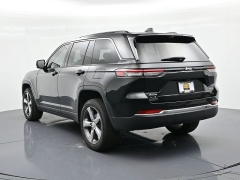 Used 2025  Jeep Grand Cherokee Limited 4x4 at Landmark Auto Credit Center near springfield&comma; IL