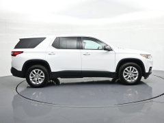 Used 2021  Chevrolet Traverse AWD 4dr LS w&sol;1FL at Landmark Auto Credit Center near springfield&comma; IL
