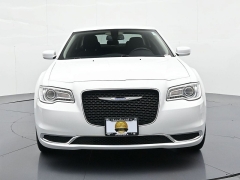 Used 2022  Chrysler 300 Touring AWD at Landmark Auto Credit Center near springfield&comma; IL