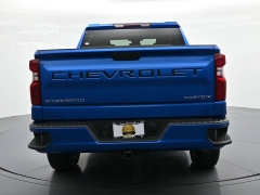 Used 2022  Chevrolet Silverado 1500 4WD Crew Cab 147" Custom at Landmark Auto Credit Center near springfield&comma; IL
