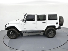 Used 2013  Jeep Wrangler Unlimited 4d Convertible Sahara at Landmark Auto Credit Center near springfield&comma; IL