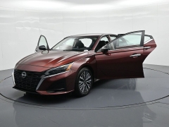 Used 2025  Nissan Altima SV FWD at Landmark Auto Credit Center near springfield&comma; IL