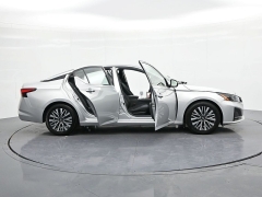 Used 2024  Nissan Altima 2&period;5 SV Sedan at Landmark Auto Credit Center near springfield&comma; IL