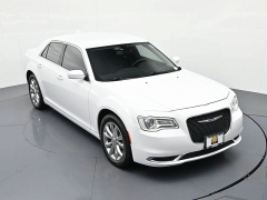 Used 2022  Chrysler 300 Touring AWD at Landmark Auto Credit Center near springfield&comma; IL