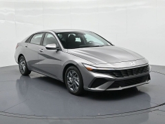 Used 2024  Hyundai Elantra SEL IVT at Landmark Auto Credit Center near springfield&comma; IL