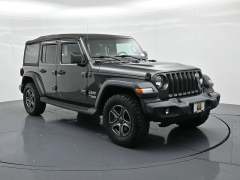 Used 2018  Jeep Wrangler Unlimited 4d SUV 4WD Sport at Landmark Auto Credit Center near springfield&comma; IL