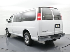 Used 2018  Chevrolet Express Wagon 3500 Wagon LT at Landmark Auto Credit Center near springfield&comma; IL