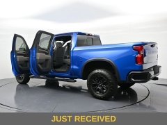 Used 2022  Chevrolet Silverado 1500 4WD Crew Cab 147" ZR2 at Landmark Auto Credit Center near springfield&comma; IL