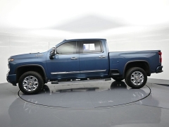 Used 2024  Chevrolet Silverado 3500HD 4WD Crew Cab 159" High Country Dsl at Landmark Auto Credit Center near springfield&comma; IL