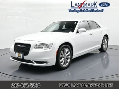  2022 Chrysler 300 Touring AWD at Landmark Auto Credit Center near springfield&comma; IL