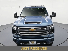 Used 2024  Chevrolet Silverado 3500HD 4WD Crew Cab 159" High Country Dsl at Landmark Auto Credit Center near springfield&comma; IL