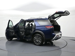 Used 2024  Nissan Pathfinder SL 2WD at Landmark Auto Credit Center near springfield&comma; IL