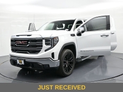 Used 2025  GMC Sierra 1500 4WD Crew Cab 147" SLT at Landmark Auto Credit Center near springfield&comma; IL