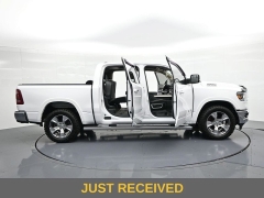 Used 2020  Ram 1500 4WD Crew Cab Laramie at Landmark Auto Credit Center near springfield&comma; IL