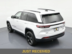 Used 2023  Jeep Grand Cherokee Limited 4x4 at Landmark Auto Credit Center near springfield&comma; IL