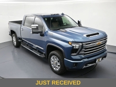 Used 2024  Chevrolet Silverado 3500HD 4WD Crew Cab 159" High Country Dsl at Landmark Auto Credit Center near springfield&comma; IL