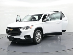 Used 2021  Chevrolet Traverse AWD 4dr LS w&sol;1FL at Landmark Auto Credit Center near springfield&comma; IL