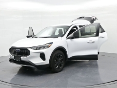 Used 2024  Ford Escape Active AWD at Landmark Auto Credit Center near springfield&comma; IL