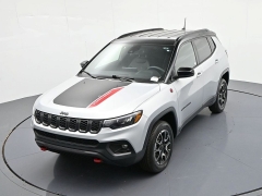 Used 2025  Jeep Compass Trailhawk 4x4 at Landmark Auto Credit Center near springfield&comma; IL