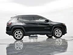 Used 2025  Jeep Compass Latitude 4x4 at Landmark Auto Credit Center near springfield&comma; IL